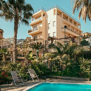 https://la-palma-finale-ligure.hotelitalianriviera.com